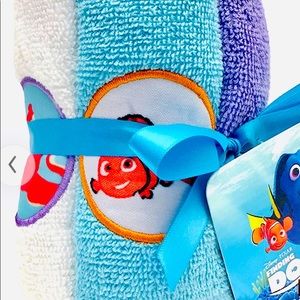 Disney Pixar finding dory sunray washcloths